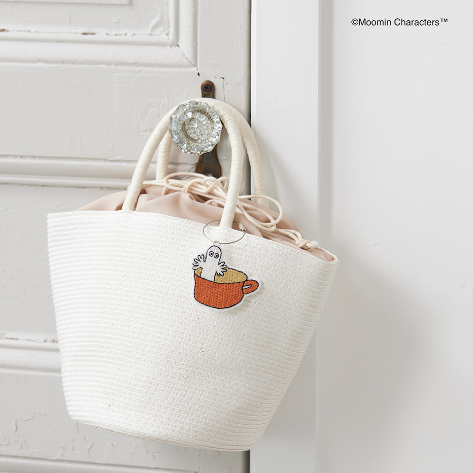 ほんのり光る!ニョロニョロ刺しゅうキーホルダー〈カップ〉