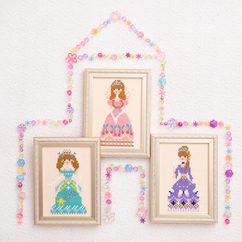 Gera! 丸岡京子さんのクロスステッチキット プリンセスフレーム「スタープリンセス」