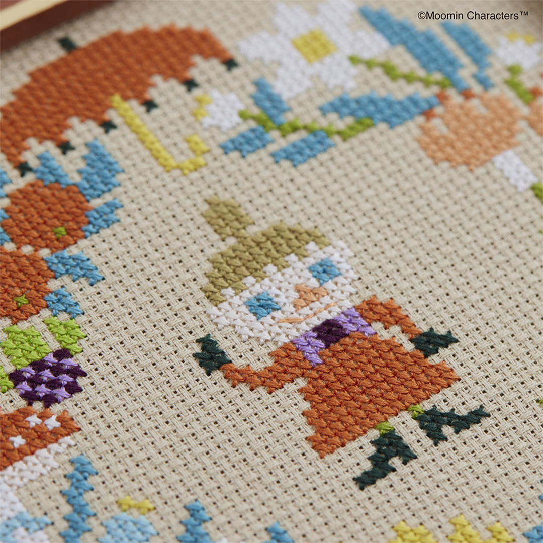 ムーミン クロスステッチ〈リトルミイと実りの秋〉