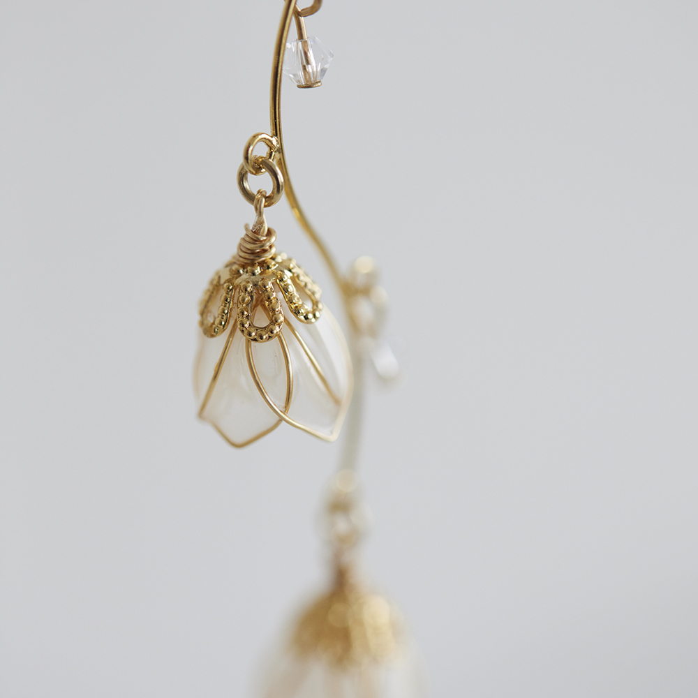 はじめてのディップアートアクセサリー〈蕾の耳飾り〉