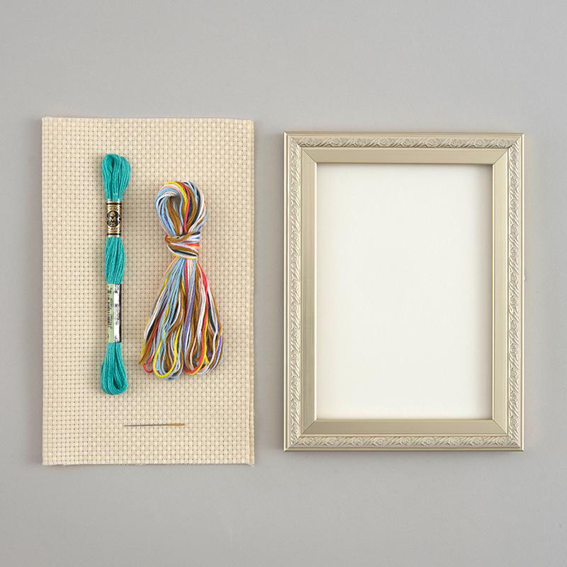 Gera! 丸岡京子さんのクロスステッチキット プリンセスフレーム「スタープリンセス」