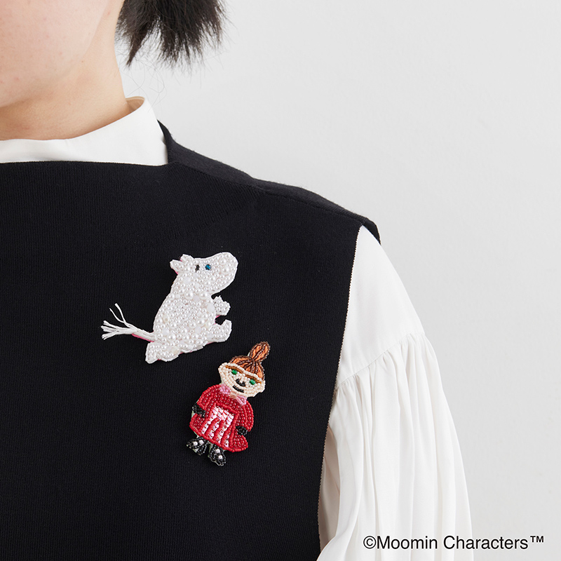 ムーミン ビーズ刺しゅうブローチ〈スティンキー〉