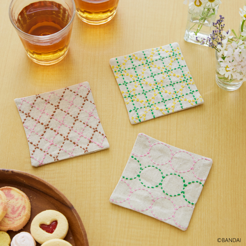 くまのがっこうジャッキーの刺し子こもの 3種のコースター