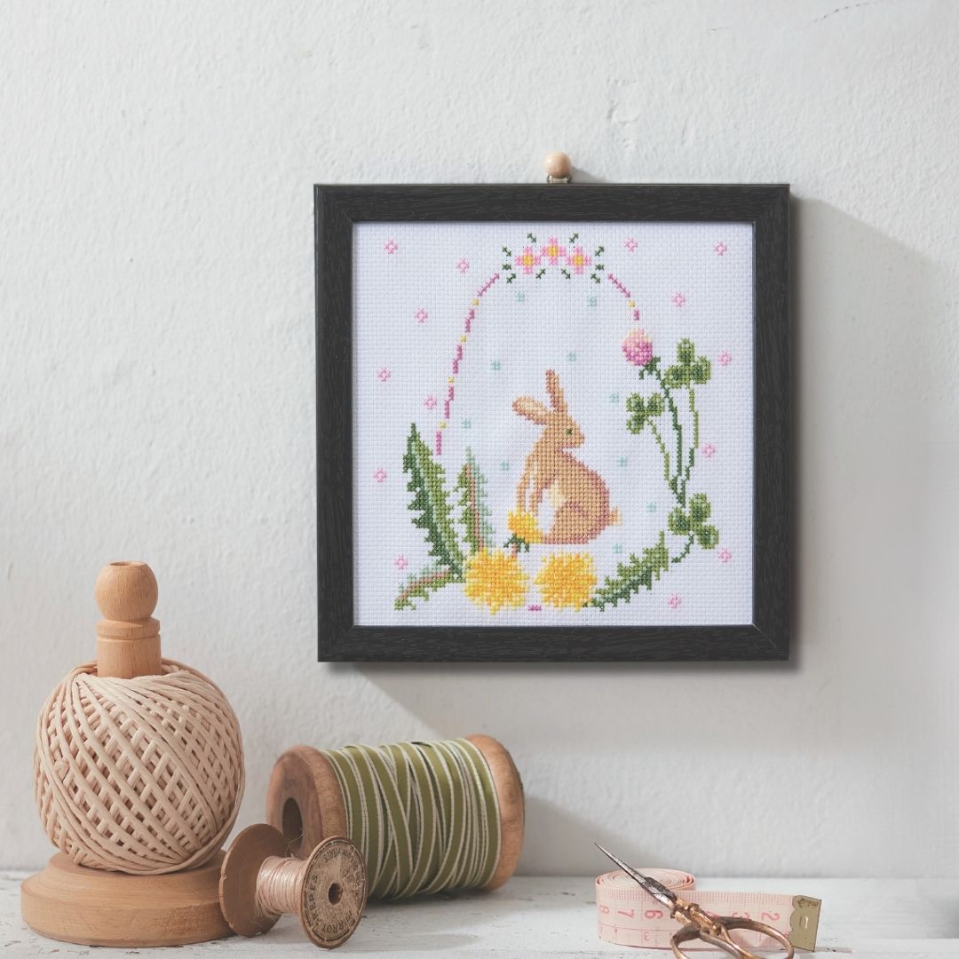 彩葉 季節を彩るクロスステッチ ウサギとタンポポ