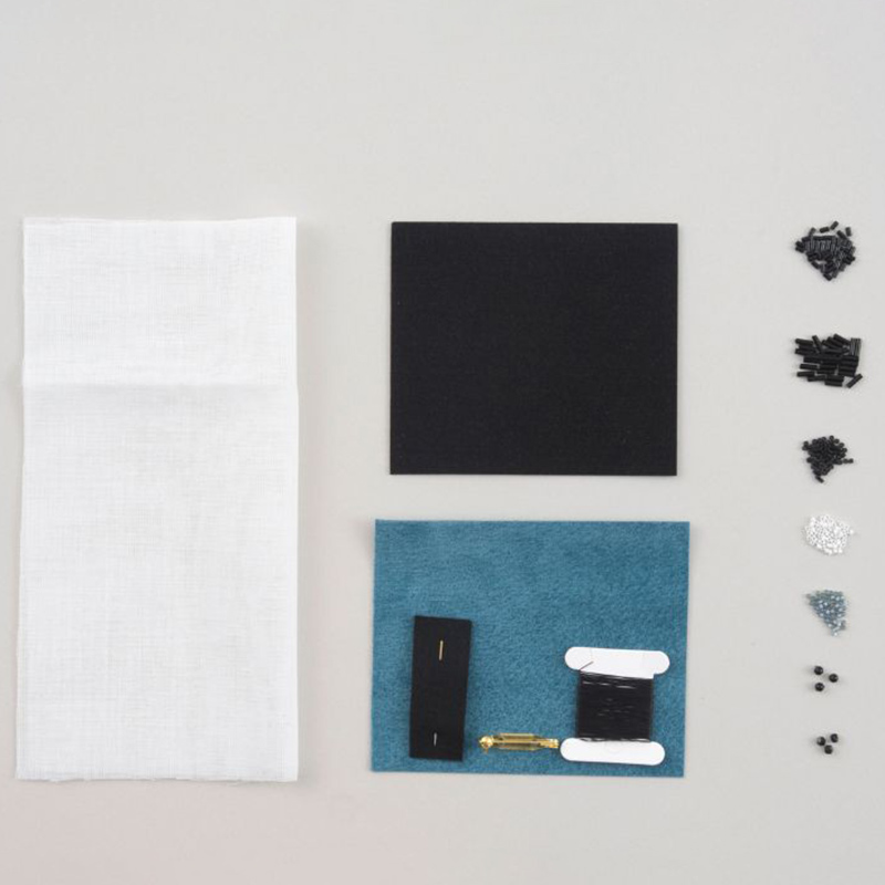 ムーミン ビーズ刺しゅうブローチ〈スティンキー〉