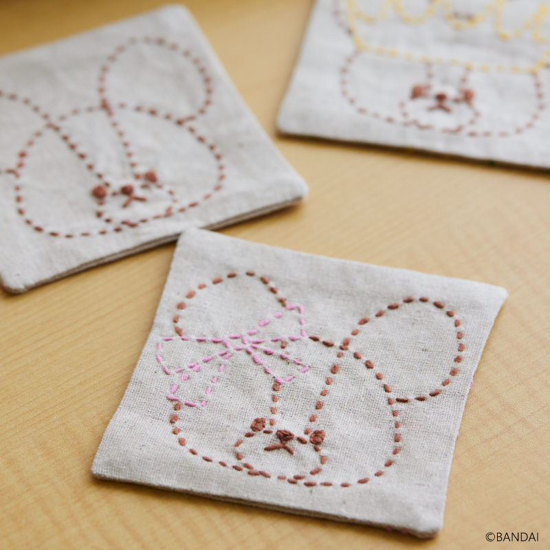 くまのがっこうジャッキーの刺し子こもの 3種のコースター