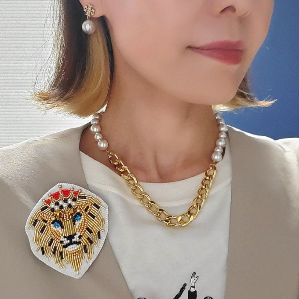 ライオンのビーズ刺繍ブローチキット