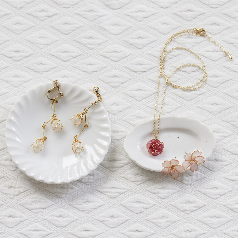 はじめてのディップアートアクセサリー〈薔薇のネックレス〉