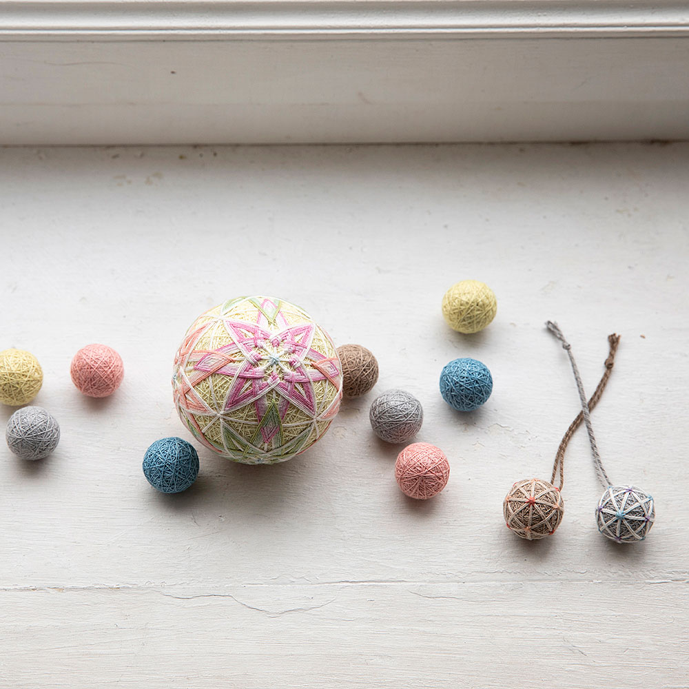 荒木永子さんの讃岐かがり手まり