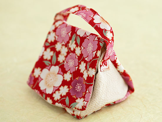 おにぎりポーチ