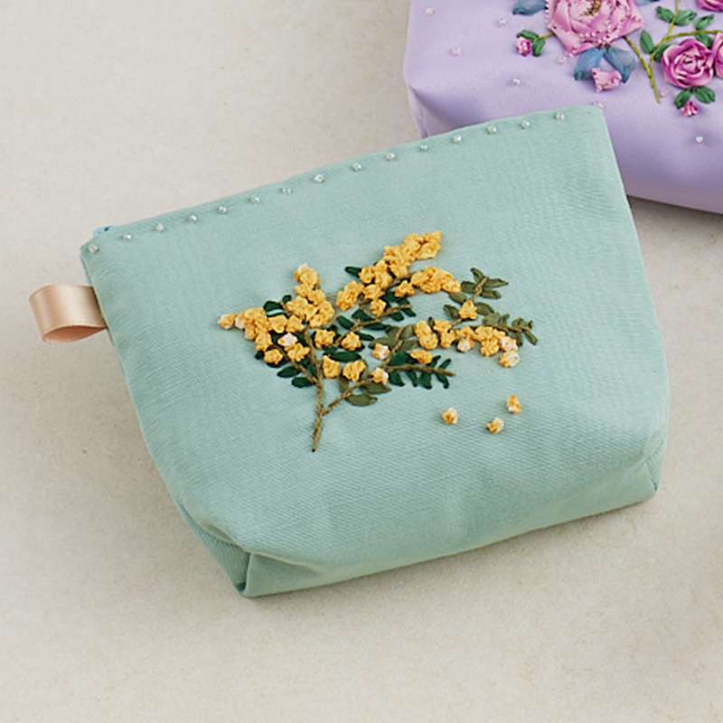 ミモザのポーチ?『花のリボン刺しゅう』刺しゅうキットシリーズ