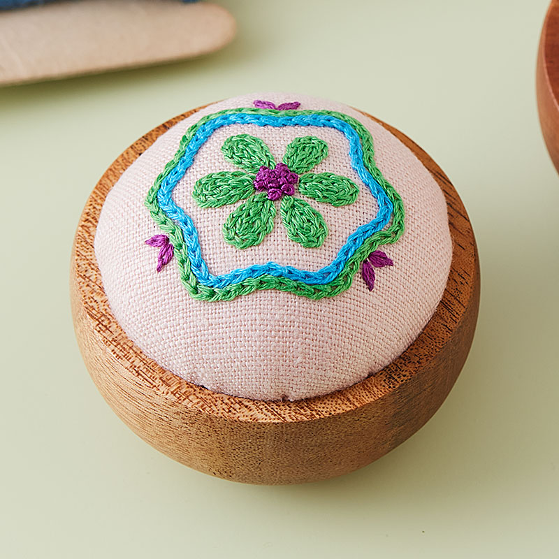 「ステッチイデー」刺しゅう教室 vol.1 課題作品キット ピンクッション［ピンク］