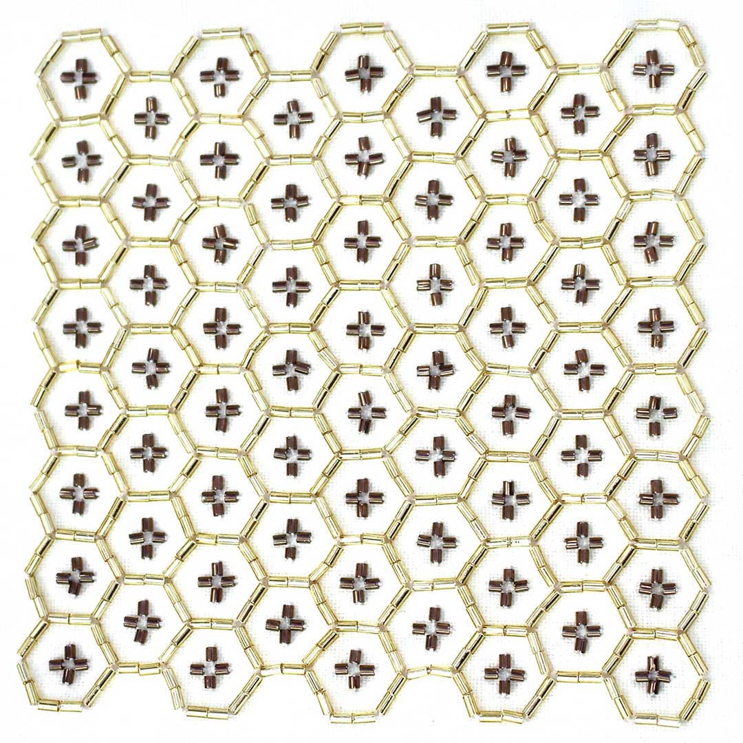 ビーズ刺し子　［十字亀甲］