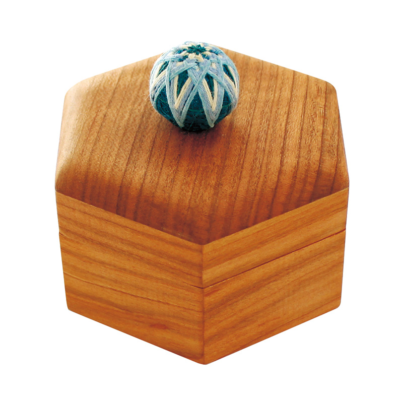 手まりの六角小箱　つゆくさいろ