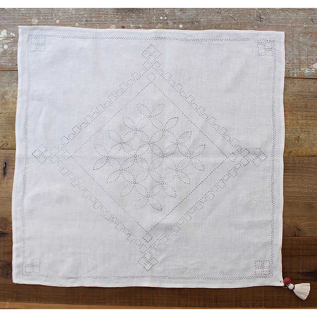 リネンクロスの刺し子キット［七宝つなぎ・きなり］