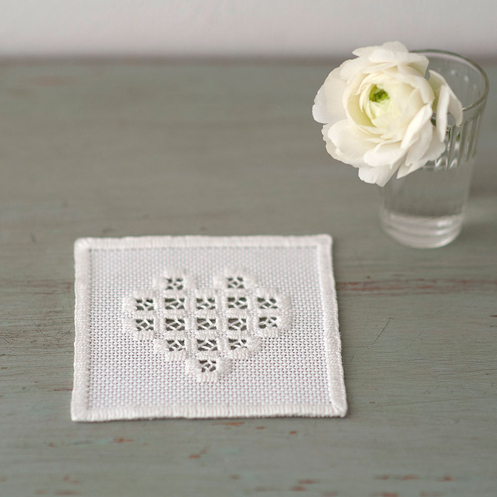 〈日本手芸普及協会通信講座〉白糸刺しゅう本科