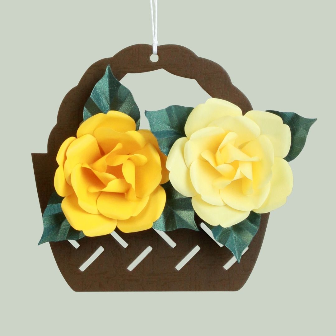 立体切り絵　花カゴ飾り　薔薇