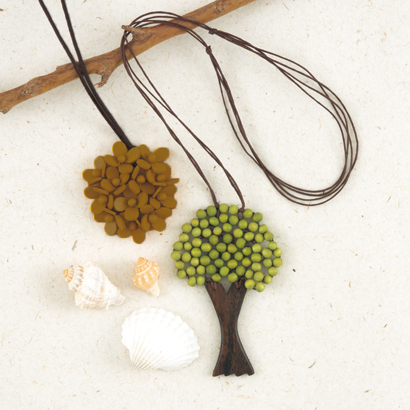 ウッドツリーネックレス