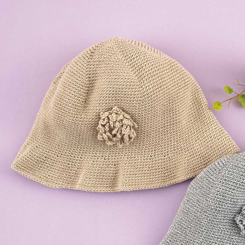 コサージュ付きの帽子［ベージュ］