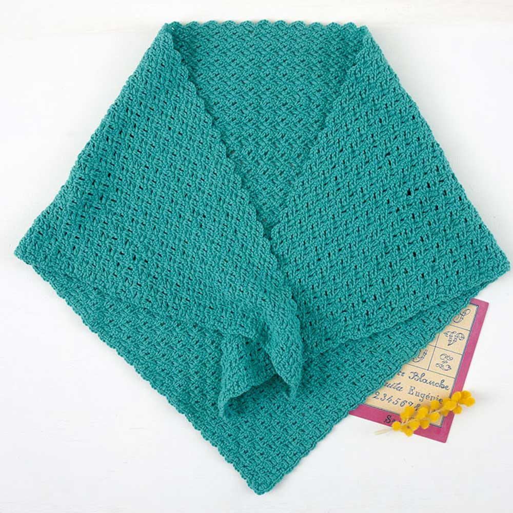 かぎ編みの三角ストール