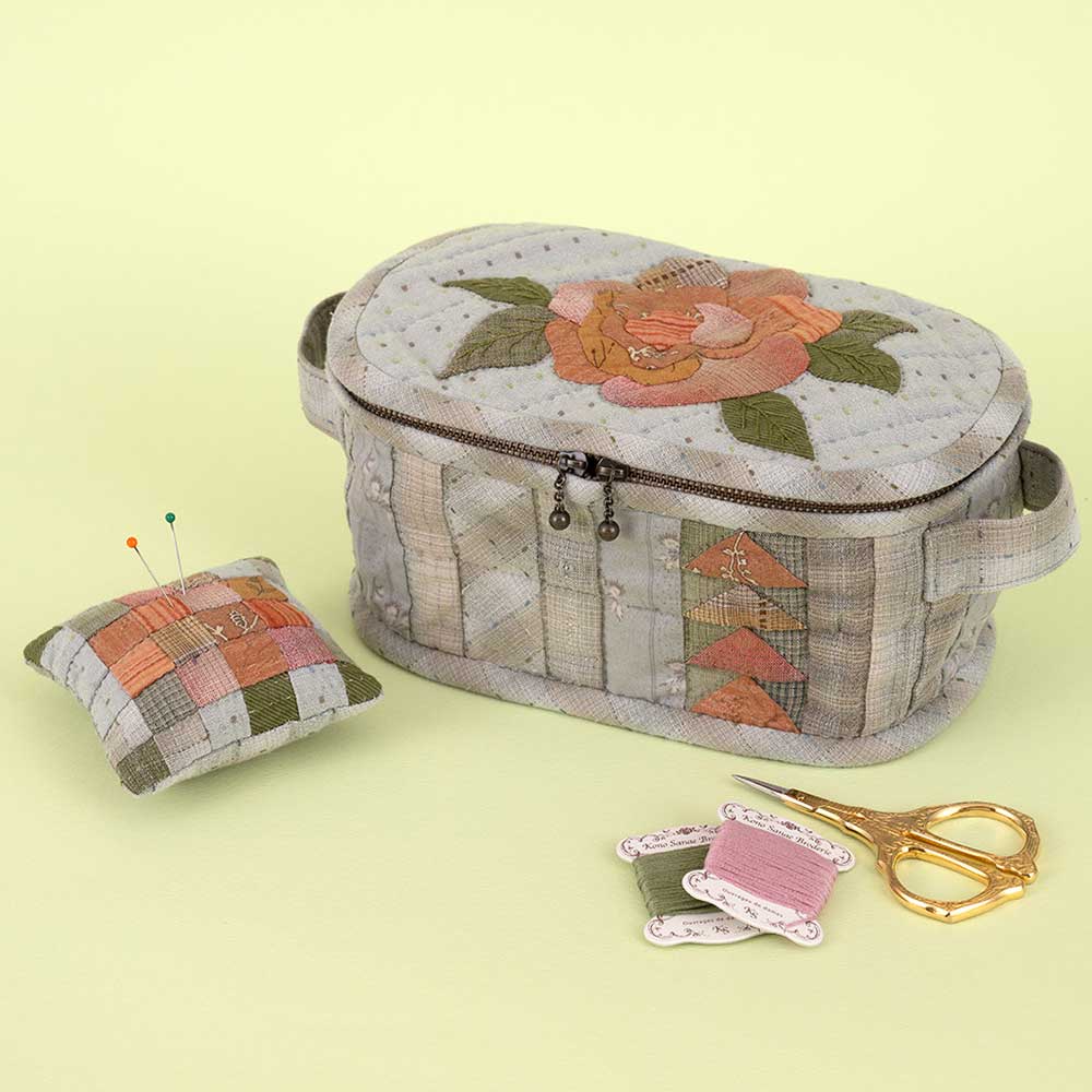 バラのソーイングケース