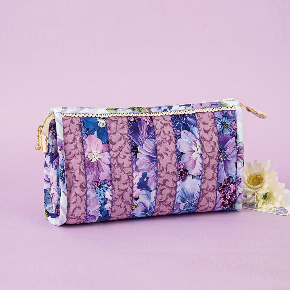 ラベンダー色の便利なポーチ