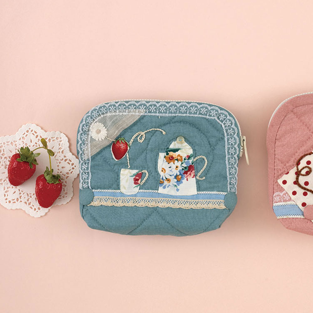 苺のスイーツアップリケポーチ（小）