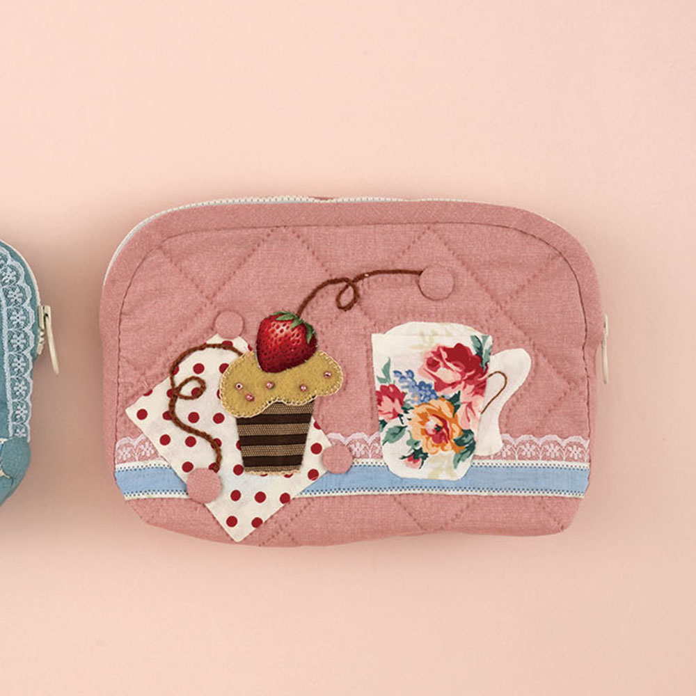 苺のスイーツアップリケポーチ（大）