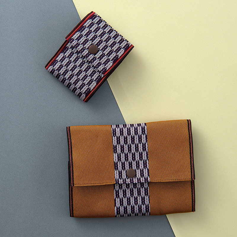 畳縁のカードケース［矢絣］