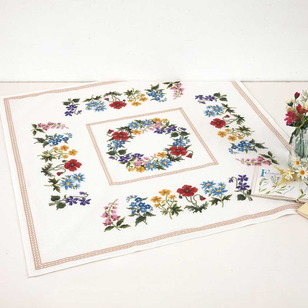 クロスステッチキット［春の小花のテーブルクロス］