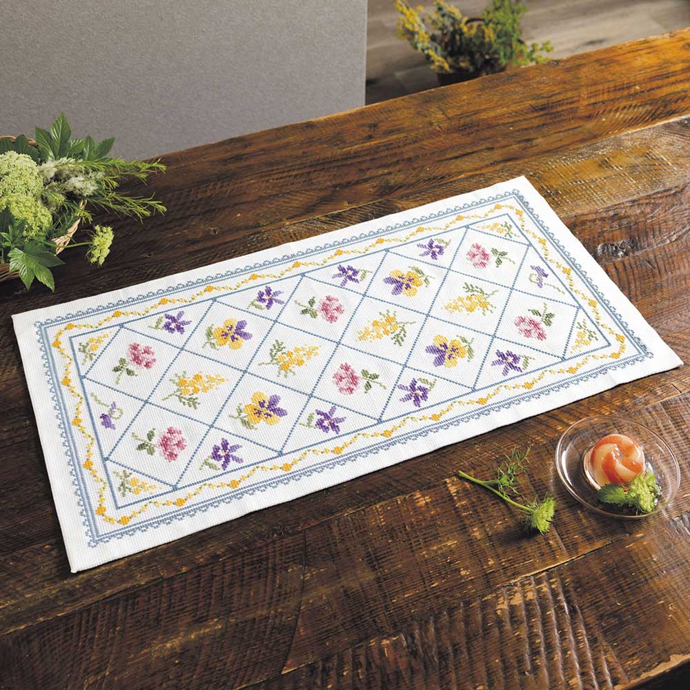 テーブルセンター［ミモザと春の小花］