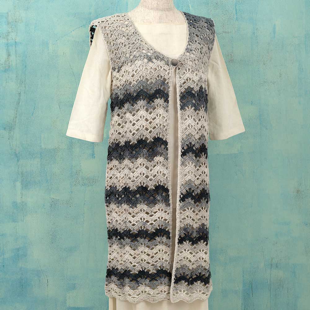 モノトーンのロングベスト