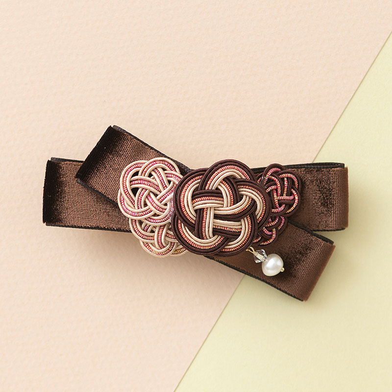 連続梅結びのバレッタ