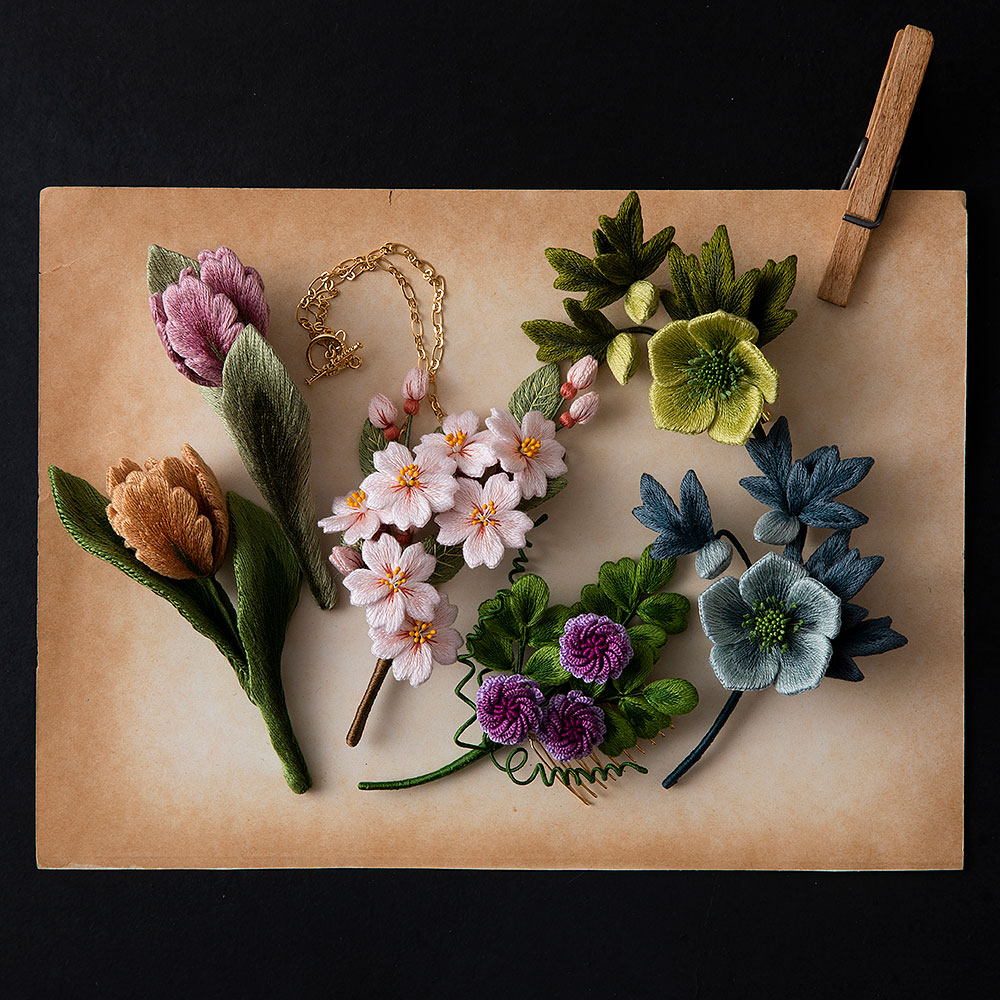 PieniSieniさんのフェルト刺繍で作る 花のアクセサリー Part4［上級］
