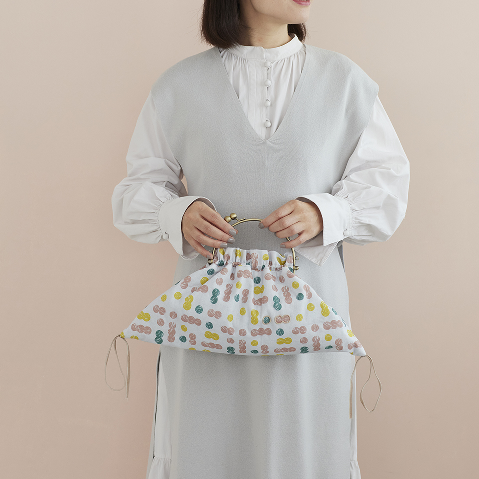 fabrica ukaさんのオリジナルプリント生地で作る ベンリー口金バッグ [dumping柄]