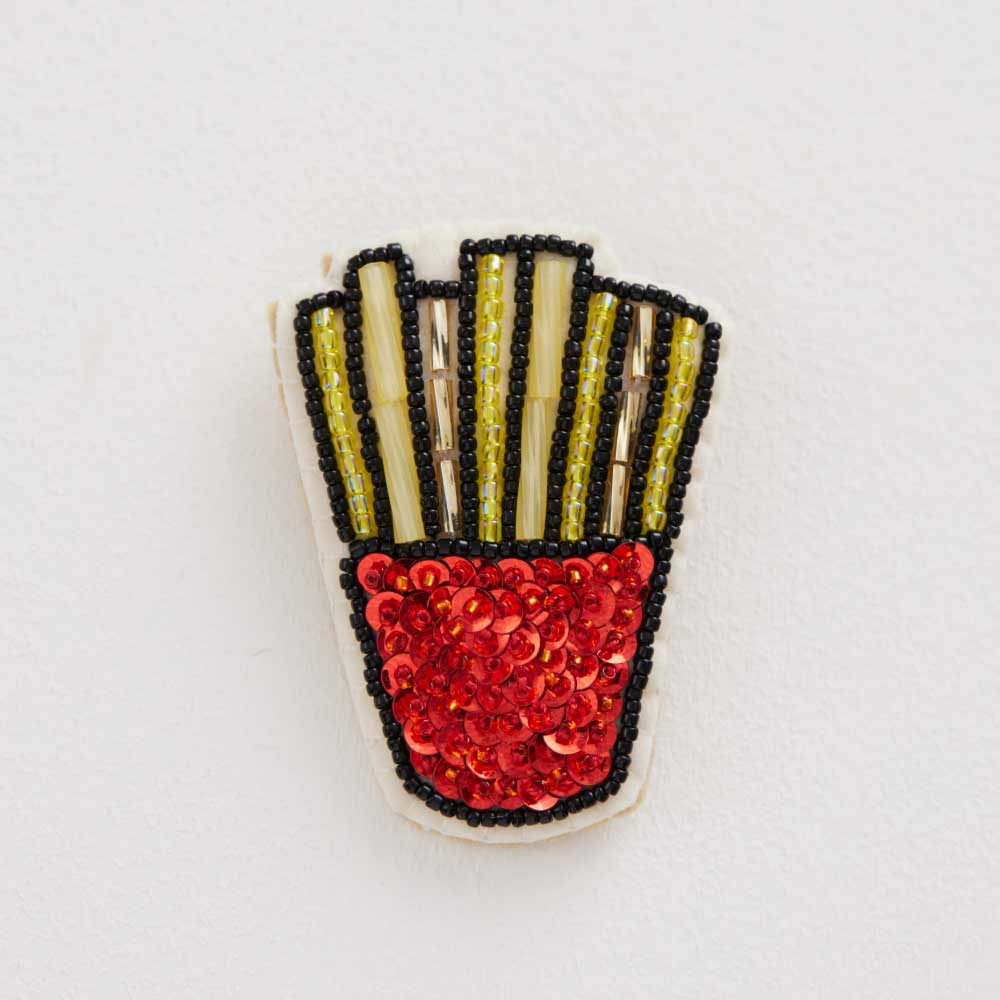 ビーズ刺しゅうキット　ポテトのブローチ