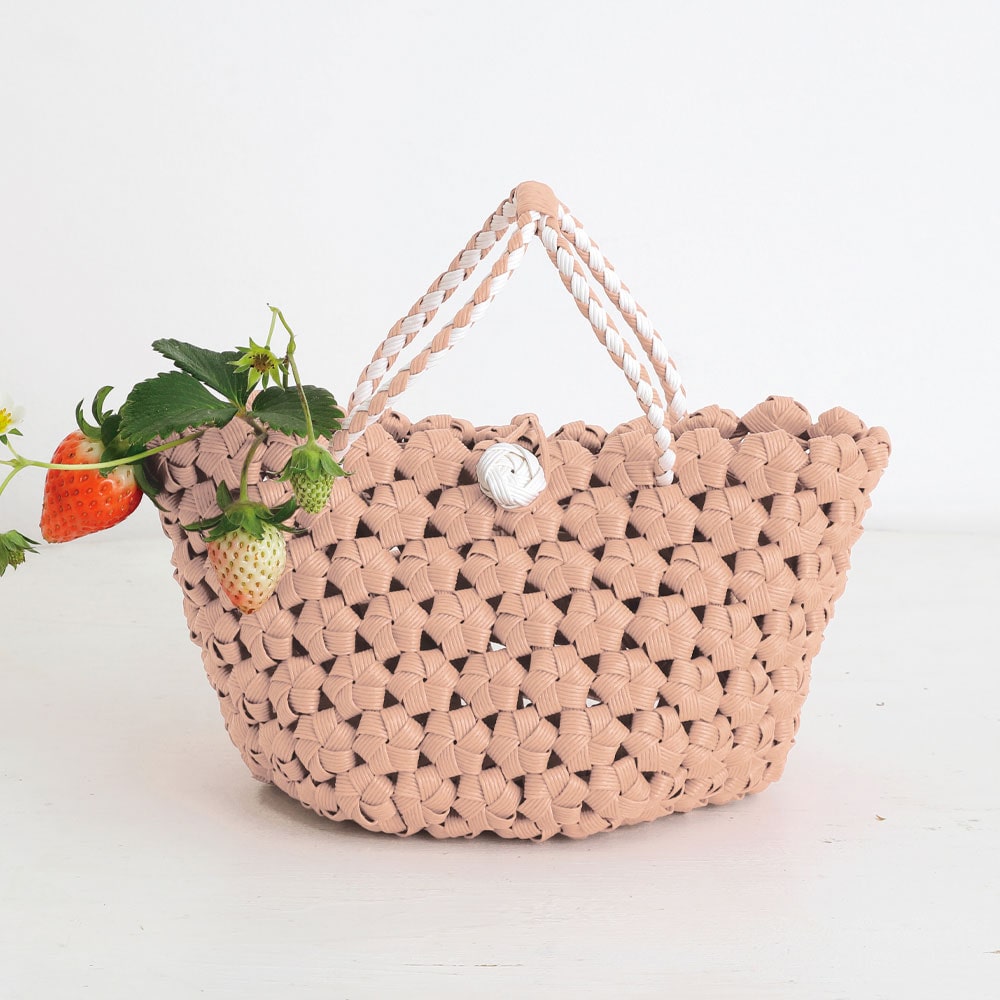 紙バンドで作る 花結び［ホワイトピーチバスケット］