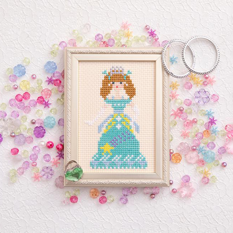 Gera! 丸岡京子さんのクロスステッチキット プリンセスフレーム「スタープリンセス」