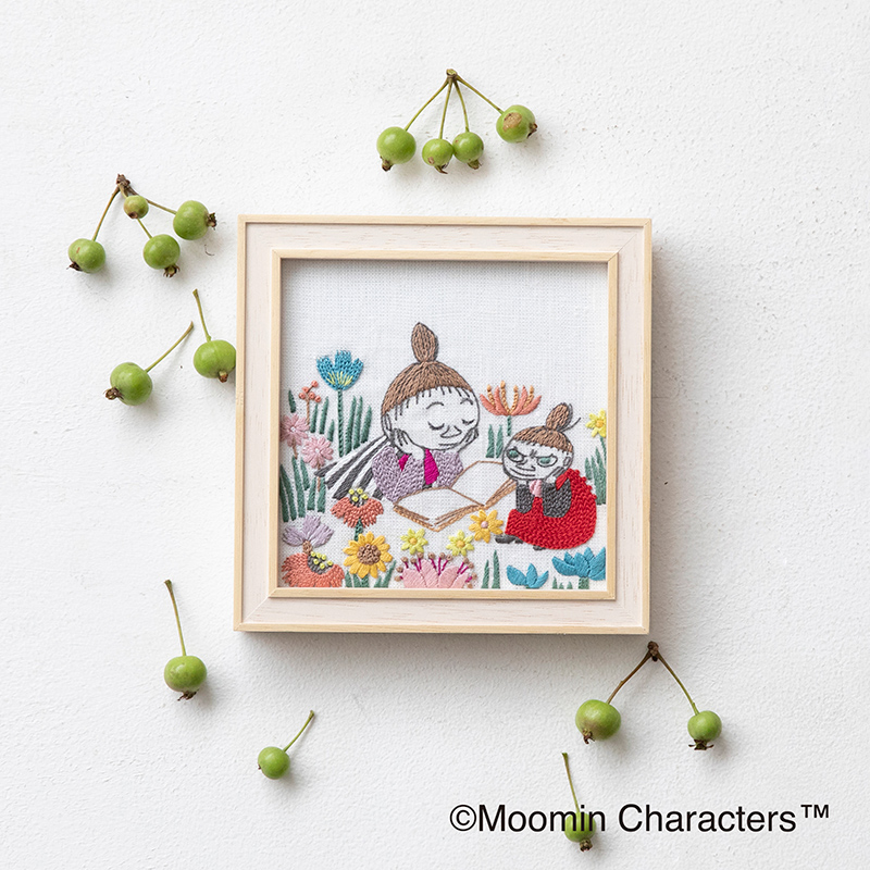 ムーミン 刺しゅうフレーム〈ミムラねえさん＆リトルミイ〉