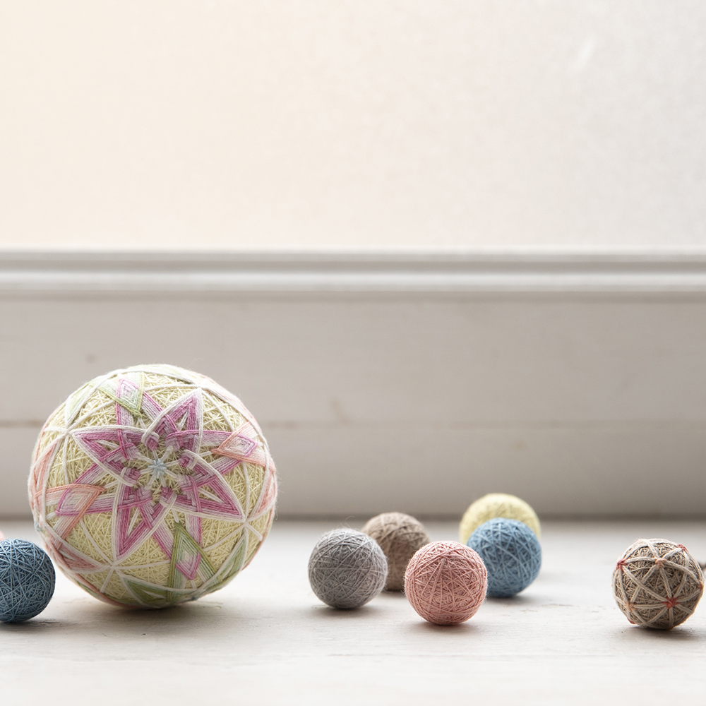 荒木永子さんの讃岐かがり手まり