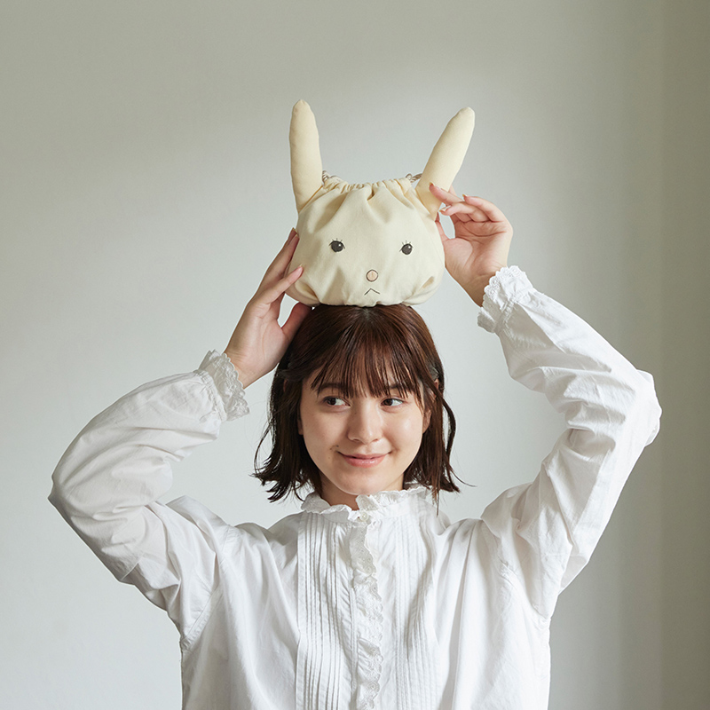 lapi lapi（ラピラピ）さんの大人がときめく動物刺繍 うさぎの巾着