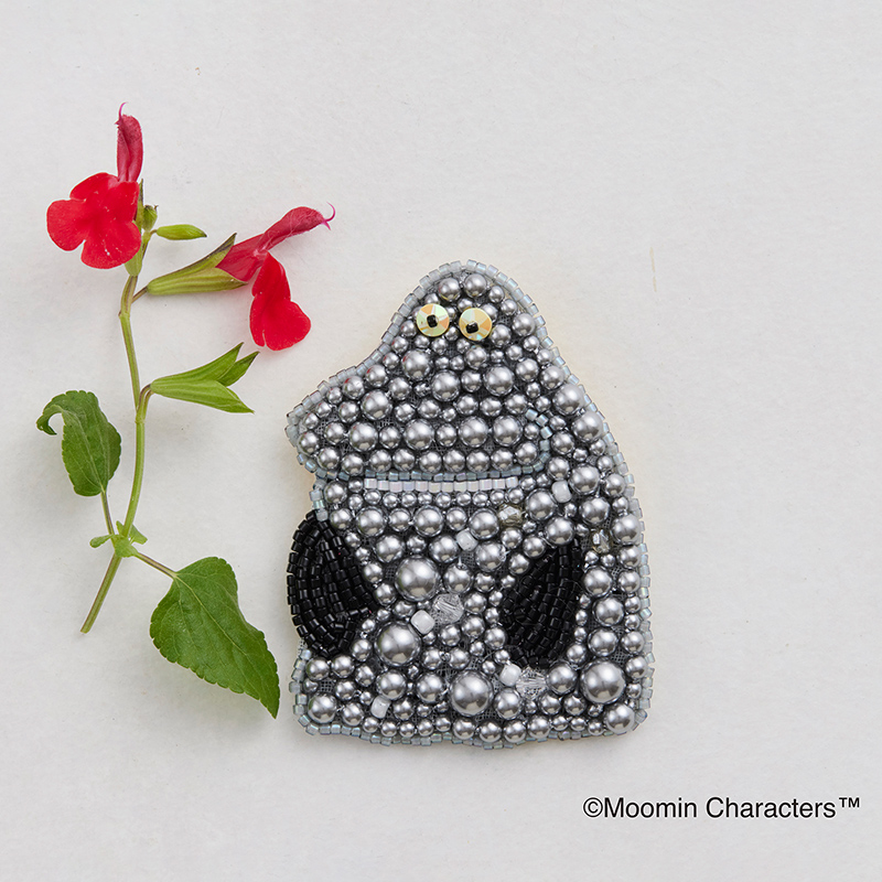ムーミン ビーズ刺しゅうブローチ〈モラン〉