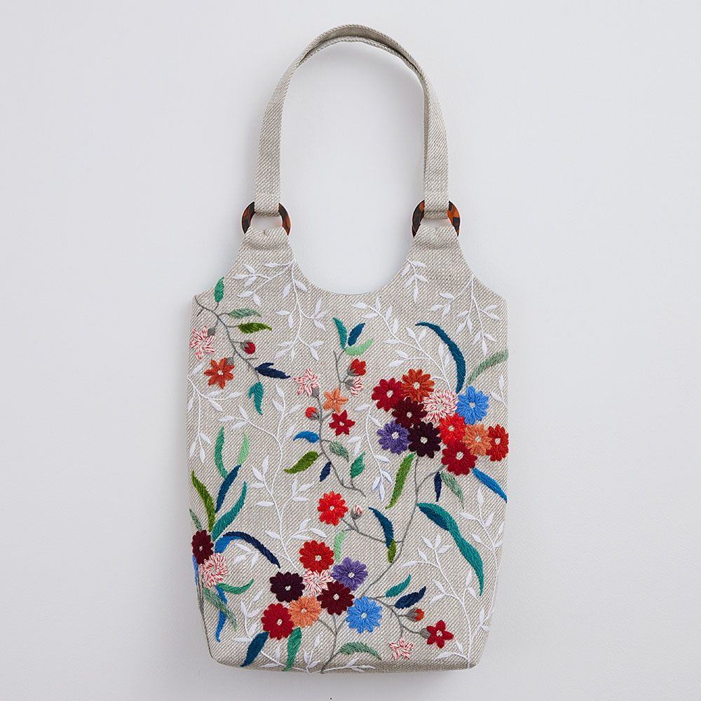 下田直子さんの 花盛りの森バッグ