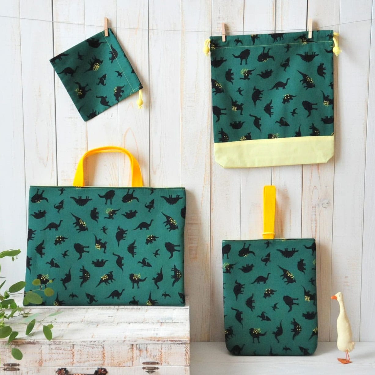 FELI-DA 入園入学グッズ手作りキット4点セット「かっこいい恐竜」