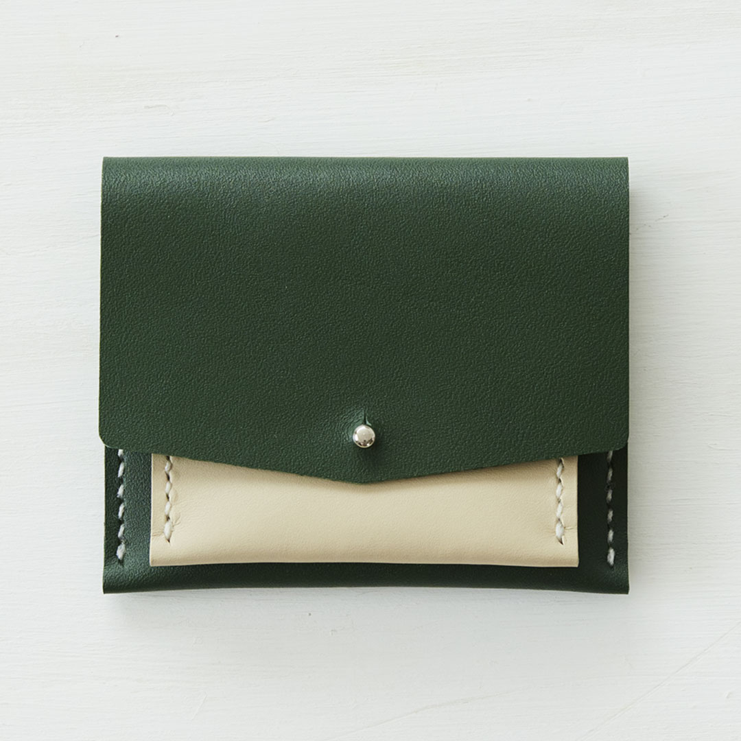 .URUKUSTさんの革小物【ウォレット】グリーン