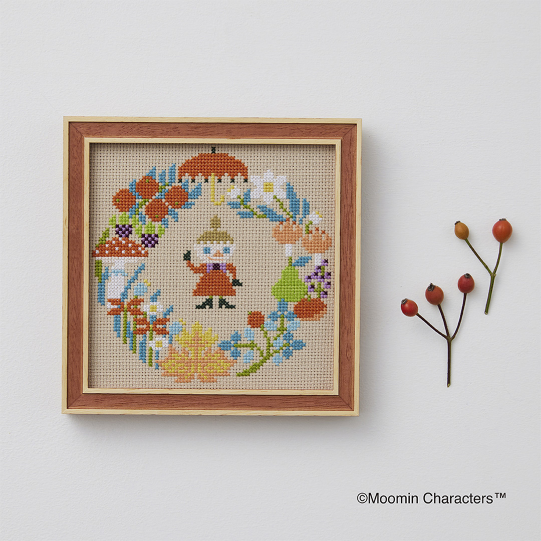 ムーミン クロスステッチ〈リトルミイと実りの秋〉