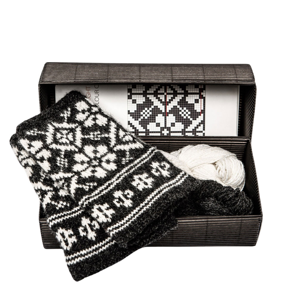 Hobbywool ピュアウールで編む ラトビアのフィンガーレスミトンキット Twilightコレクション No.4