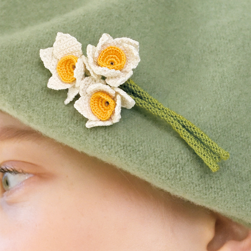 〈レシピ〉スイセンのブローチとイヤリング