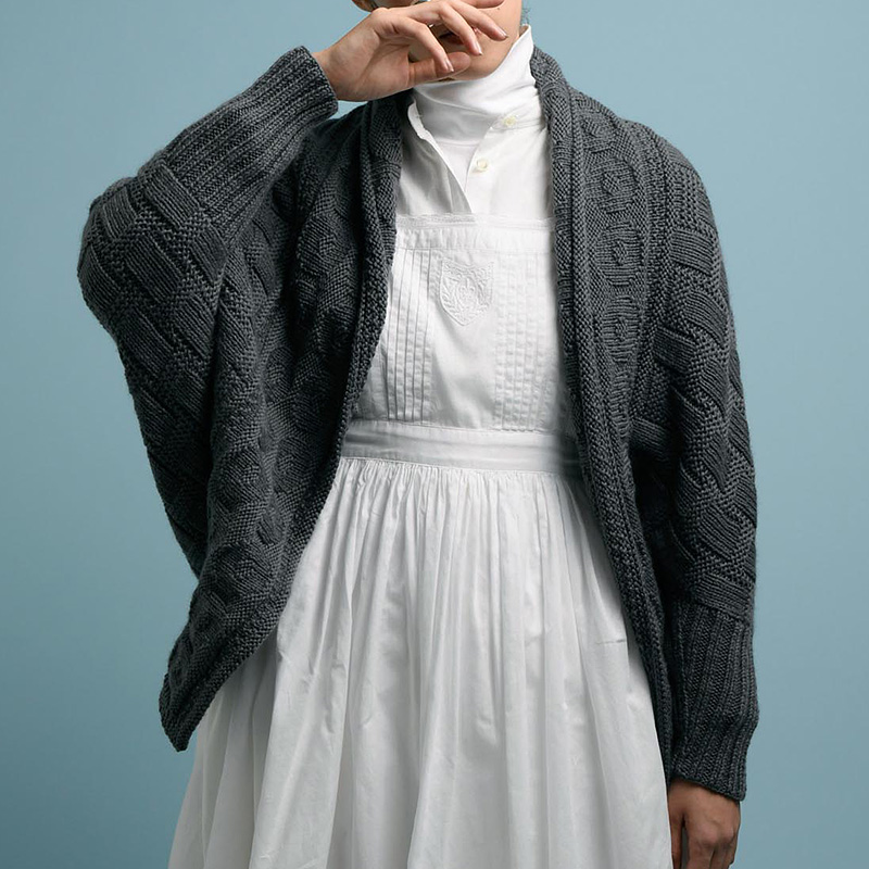 〈レシピ〉グレーの直線編みのカーディガン