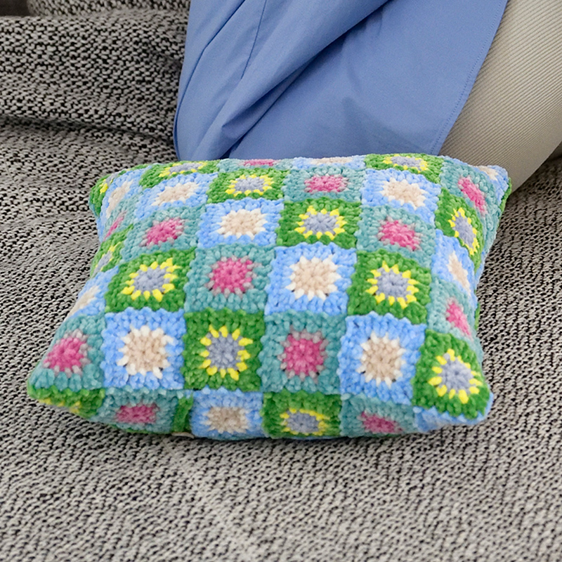 〈レシピ〉モチーフつなぎのクッションカバー